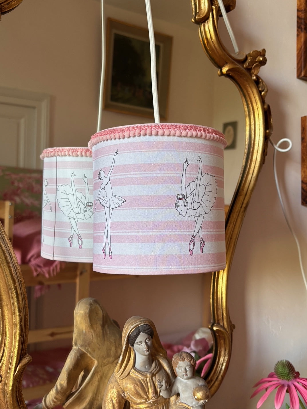Lampe baladeuse Danseuses