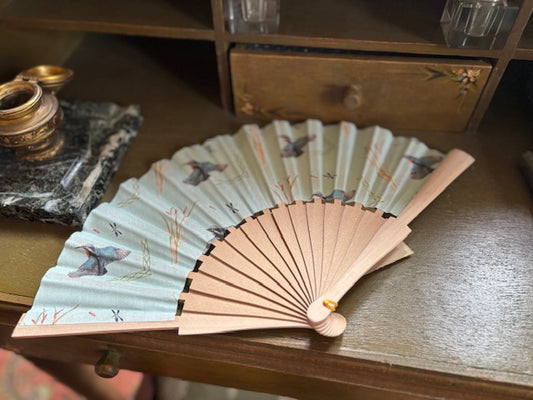 Eventail bois et tissu